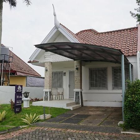 Diyar Villas Puncak M4/12 Esterno foto